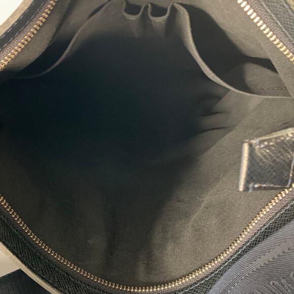 LOUIS VUITTON Sasha Navy Taiga Leather Shoulder Bag - Picture 7 of 10